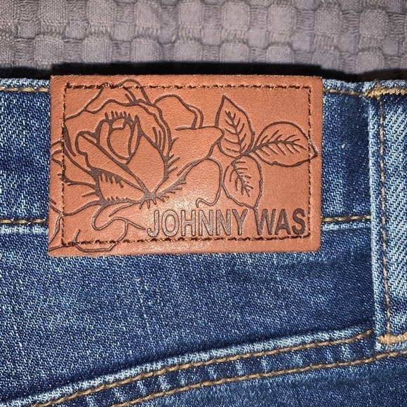 Johnny Was Cropped Skinny Jeans with Faux animal print stripes - Picture 4 of 6